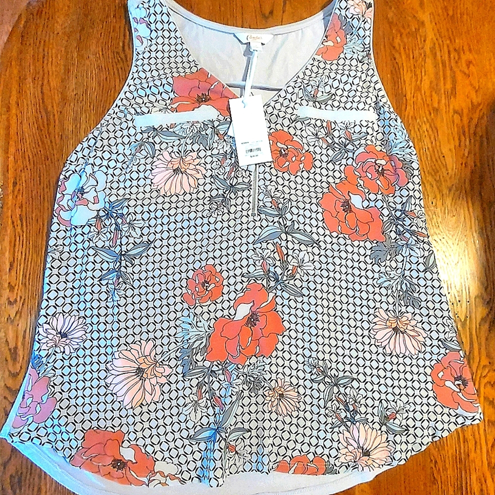 Floral task top - Picture 2 of 3